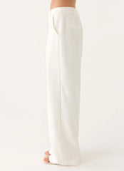 Sora Low Rise Pant - White